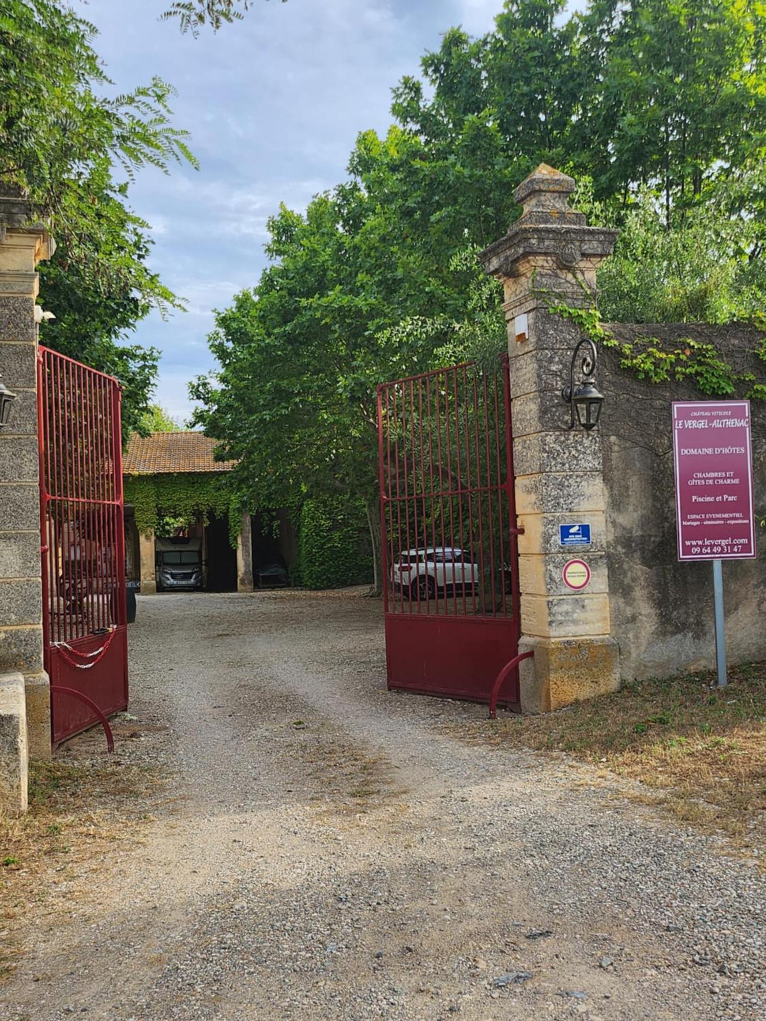 Chateau Le Vergel Authenac Ginestas Bagian luar foto